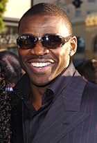 Michael Irvin at an event for Đội Bóng Nhà Tù (2005)