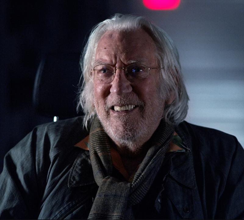 Donald Sutherland in Trăng Rơi (2022)