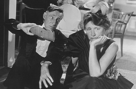 Percy Kilbride and Marjorie Main in Ma and Pa Kettle on Vacation (1952)