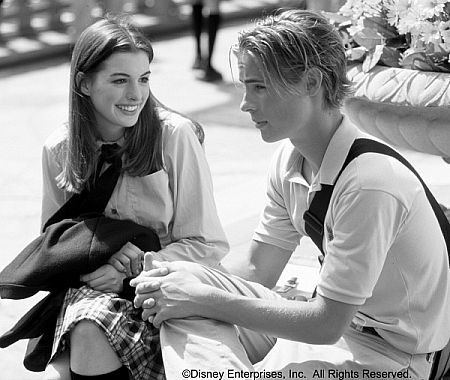 Anne Hathaway and Erik von Detten in Nhật Ký Công Chúa (2001)