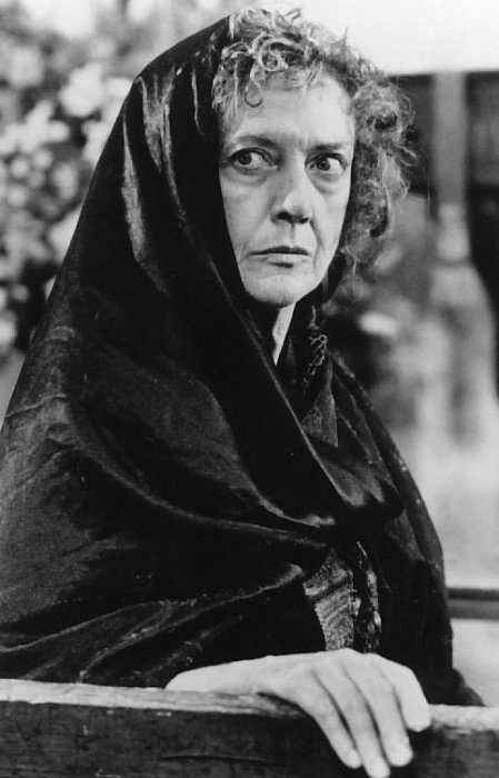 Eileen Atkins in Cold Comfort Farm (1995)