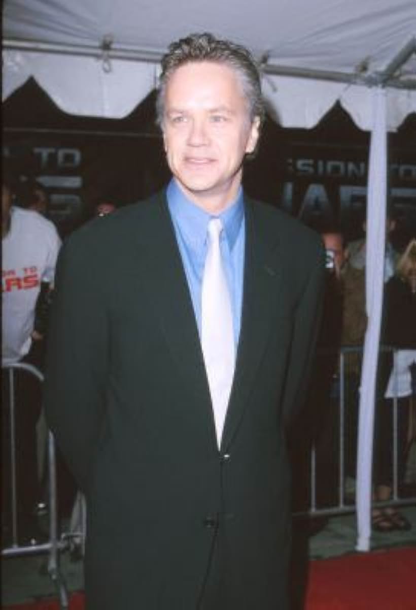 Tim Robbins at an event for Du Hành Đến Sao Hỏa (2000)