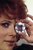 Jill St. John in Kim Cương Vĩnh Cửu (1971)