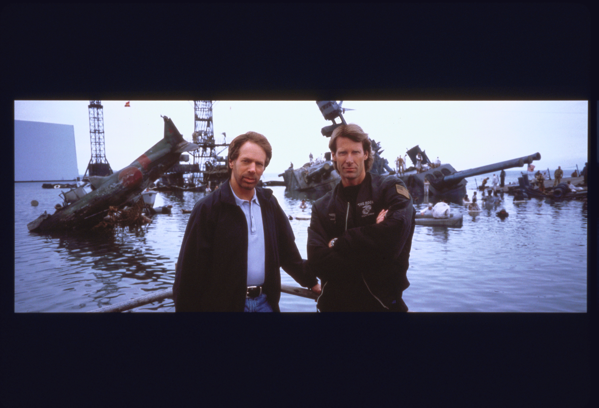 Michael Bay and Jerry Bruckheimer in Trân Châu Cảng (2001)