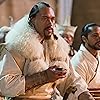 Mahesh Jadu and Uli Latukefu in Marco Polo (2014)