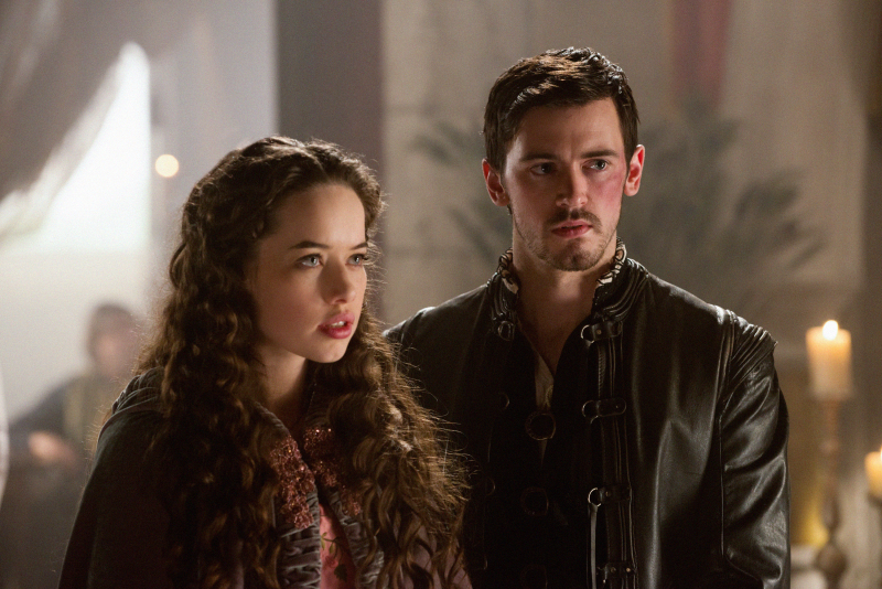 Anna Popplewell and Jim Watson in Bí Mật Vương Triều (2013)