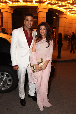 Twinkle Khanna and Akshay Kumar at an event for Chandni Chowk to China (2009)