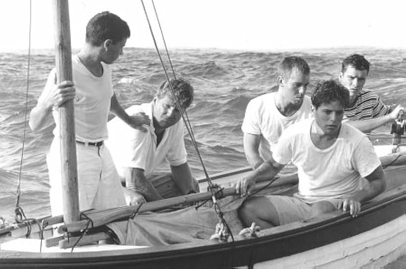 Jeff Bridges, Balthazar Getty, Jason Marsden, and Scott Wolf in White Squall (1996)