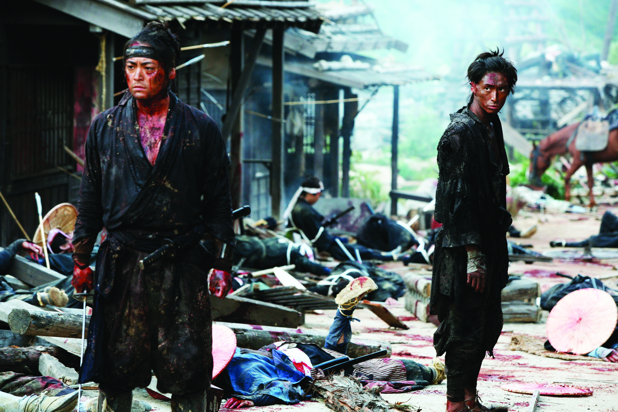 Yûsuke Iseya and Takayuki Yamada in 13 Thích Khách (2010)