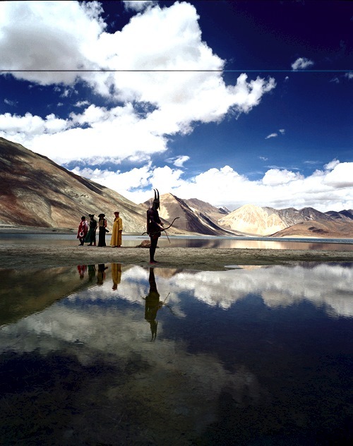 Robin Smith, Jeetu Verma, Leo Bill, Lee Pace, and Marcus Wesley in Cú Ngã (2006)