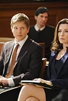 Julianna Margulies and Matt Czuchry in Người vợ tốt (2009)