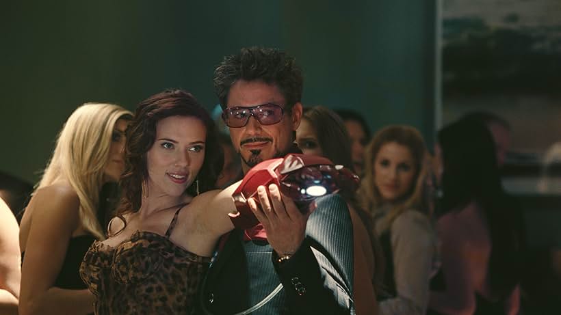 Robert Downey Jr. and Scarlett Johansson in Người Sắt 2 (2010)