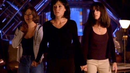 Alyssa Milano, Holly Marie Combs, and Shannen Doherty in Phép Thuật (1998)