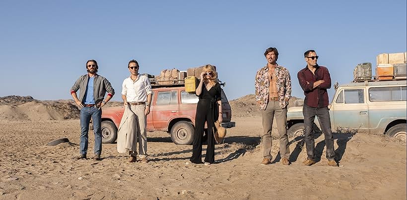 Alessandro Nivola, Chris Evans, Michiel Huisman, Alex Hassell, and Haley Bennett in Khu Nghỉ Dưỡng Lặn Biển Đỏ (2019)