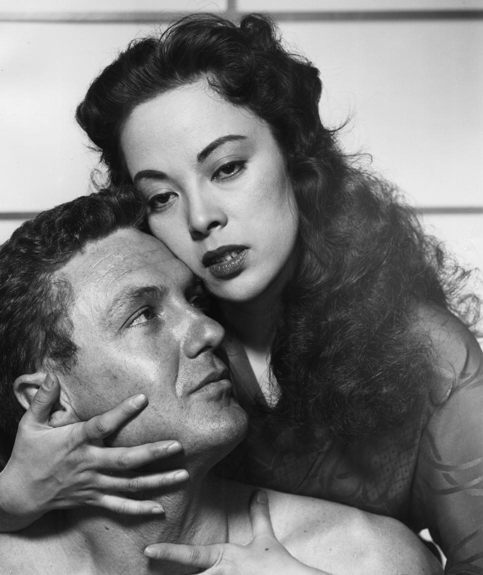 Robert Stack and Shirley Yamaguchi in House of Bamboo (1955)