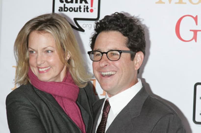 Alexandra Wentworth and J.J. Abrams at an event for Xin Chào Buổi Sáng (2010)