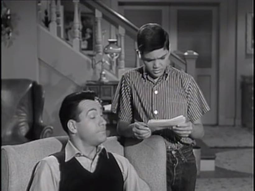 Carl Betz and Paul Petersen in The Donna Reed Show (1958)