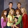 Reba McEntire, JoAnna Garcia Swisher, Mitch Holleman, Melissa Peterman, Scarlett Pomers, Christopher Rich, and Steve Howey in Reba (2001)