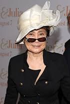 Yoko Ono at an event for Chuyện Hai Nữ Đầu Bếp (2009)