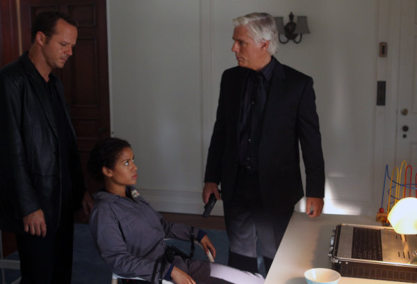 Philippe Brenninkmeyer, Norman Lehnert, and Gugu Mbatha-Raw in Undercovers (2010)