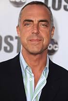 Titus Welliver at an event for Mất Tích (2004)