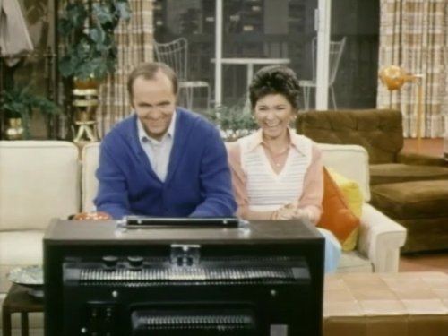 Bob Newhart and Suzanne Pleshette in The Bob Newhart Show (1972)