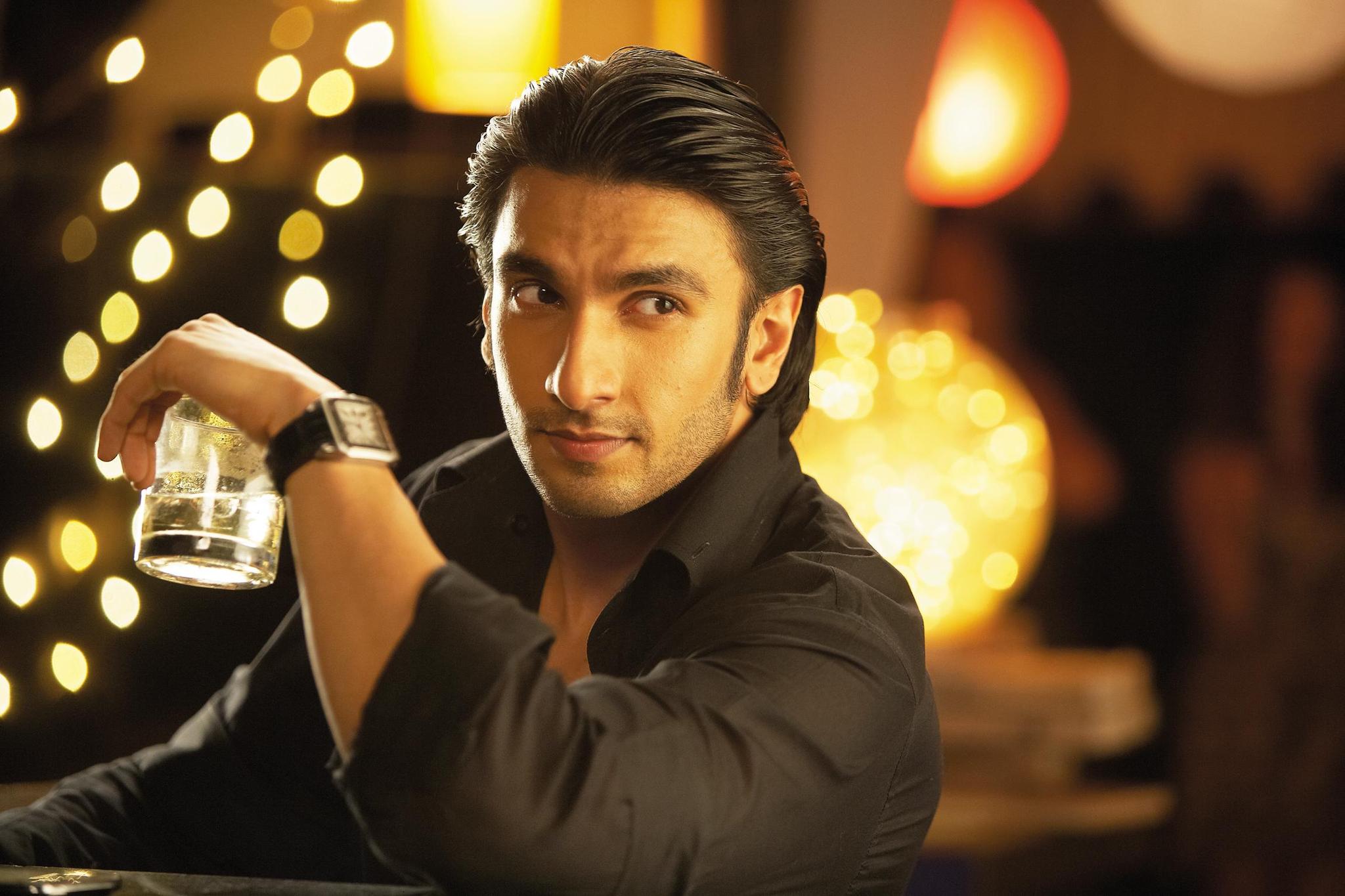 Ranveer Singh in Kẻ Cắp Gặp Bà Già (2011)