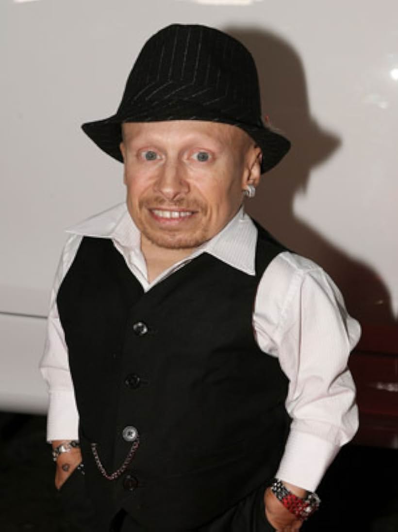 Verne Troyer at an event for Đánh Cược Với Quỷ (2009)