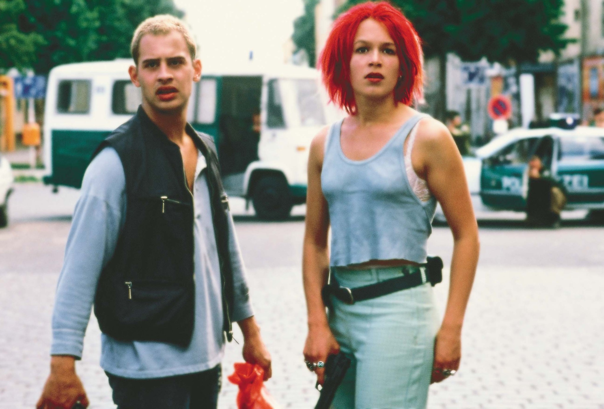 Moritz Bleibtreu and Franka Potente in Chạy Đi Lola (1998)