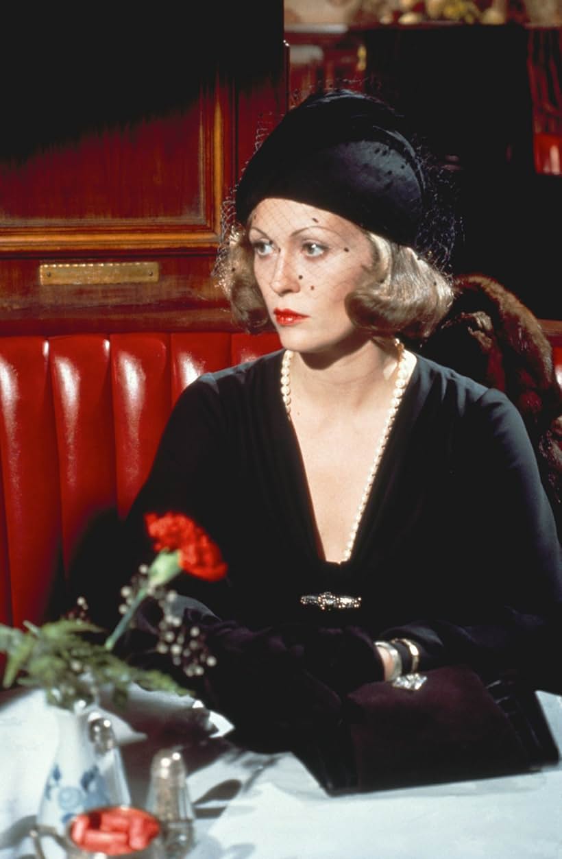 Faye Dunaway in Phố Tàu (1974)