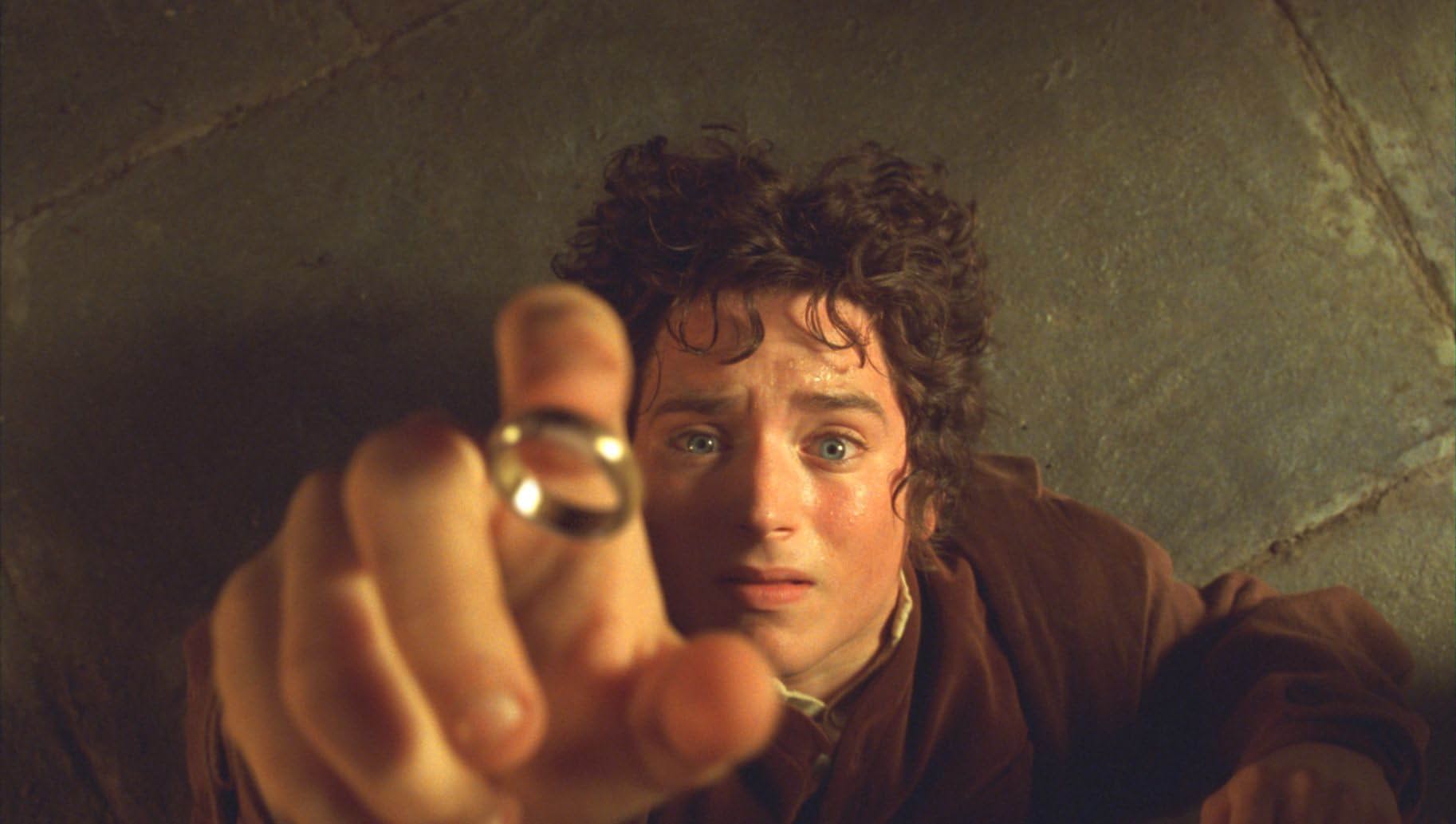 Elijah Wood in Chúa Tể Của Những Chiếc Nhẫn: Những Người Bạn Của Nhẫn (2001)