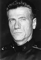 Jürgen Prochnow in Thẩm Phán Dredd (1995)