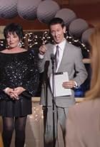 Liza Minnelli and Michael Naughton in Phá Sản (2003)