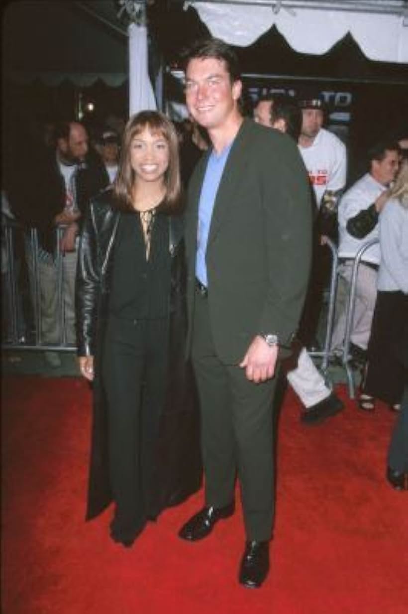 Elise Neal and Jerry O'Connell at an event for Du Hành Đến Sao Hỏa (2000)