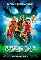 Matthew Lillard, Sarah Michelle Gellar, Linda Cardellini, Freddie Prinze Jr., Nicholas Hope, and Neil Fanning in Scooby-Doo: Chú Chó Siêu Quậy (2002)