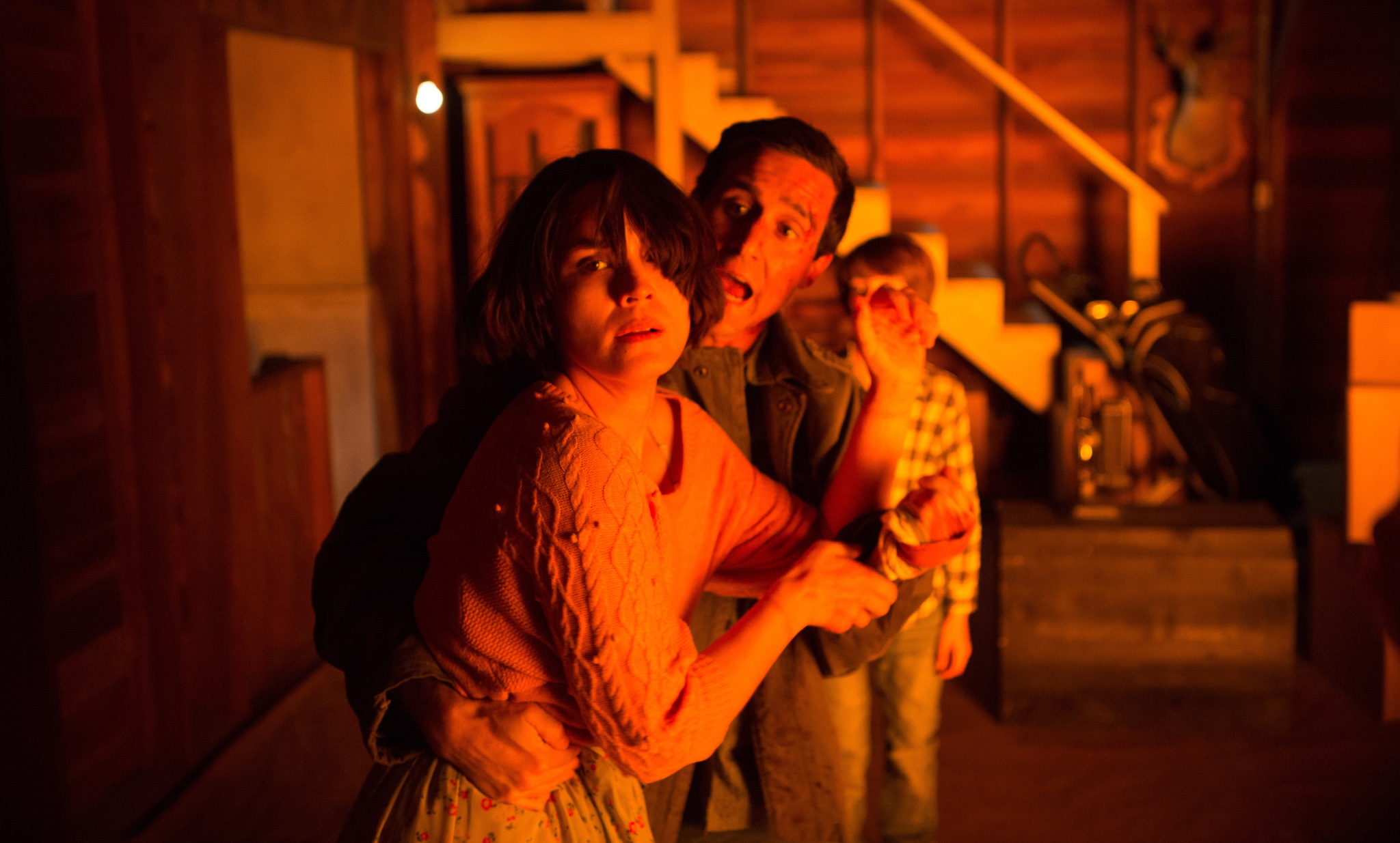 James Ransone, Shannyn Sossamon, and Robert Daniel Sloan in Điểm Gở 2 (2015)