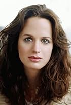 Elizabeth Reaser