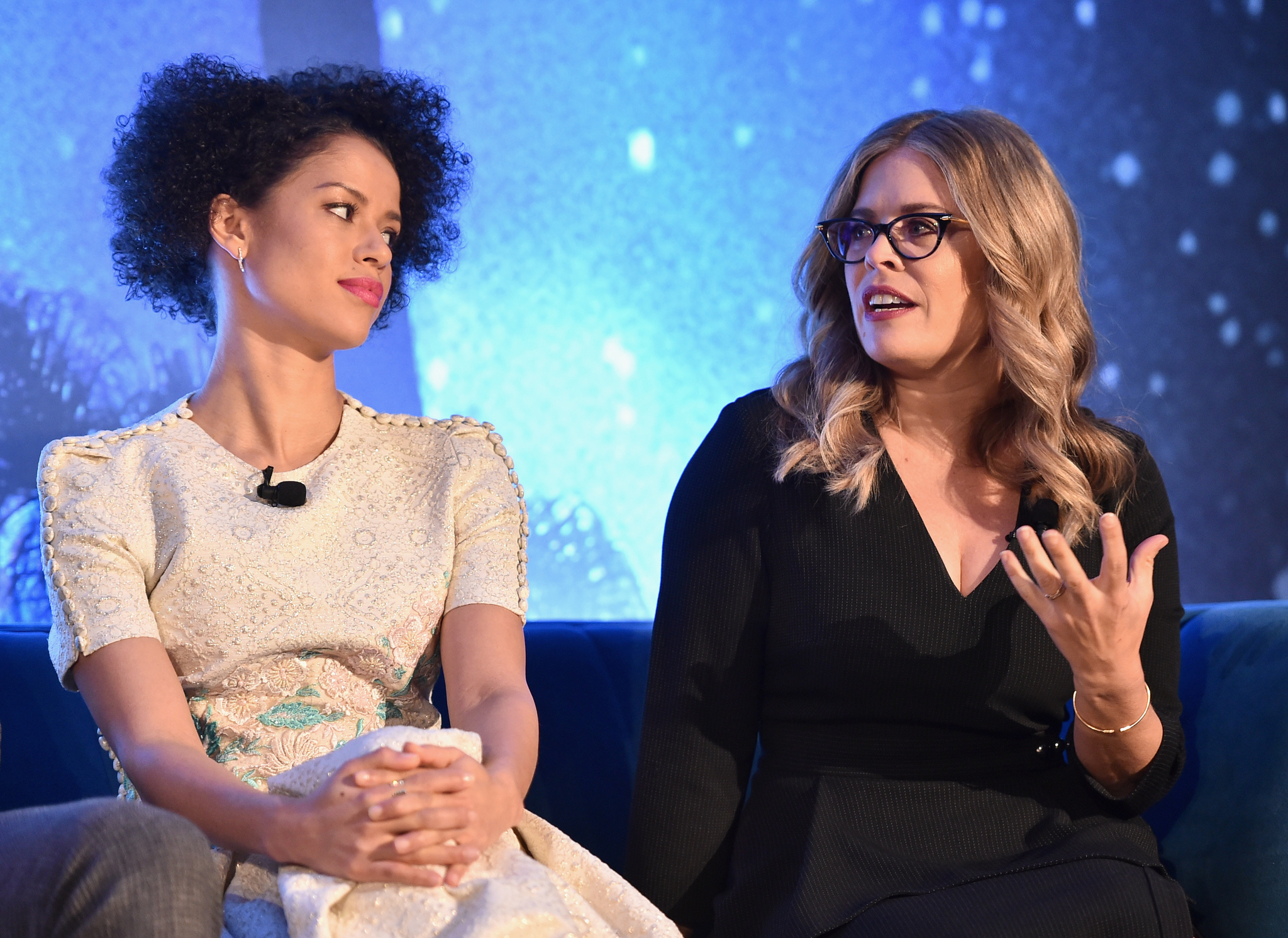 Jennifer Lee and Gugu Mbatha-Raw at an event for Nếp Gấp Thời Gian (2018)