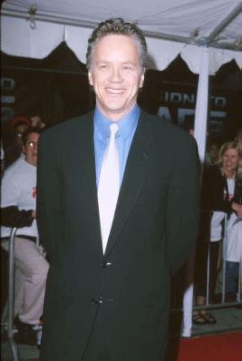 Tim Robbins at an event for Du Hành Đến Sao Hỏa (2000)