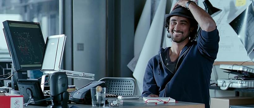 Kunal Kapoor in Truy Sát Ông Trùm 2 (2011)