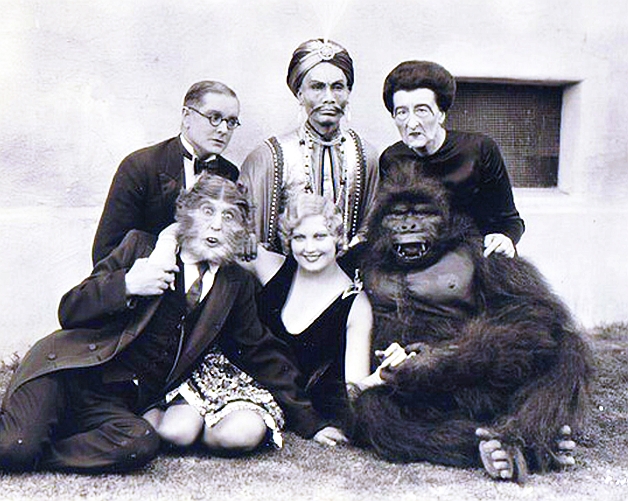 Nora Cecil, Charles Gemora, Creighton Hale, Sôjin Kamiyama, William V. Mong, and Thelma Todd in Seven Footprints to Satan (1929)