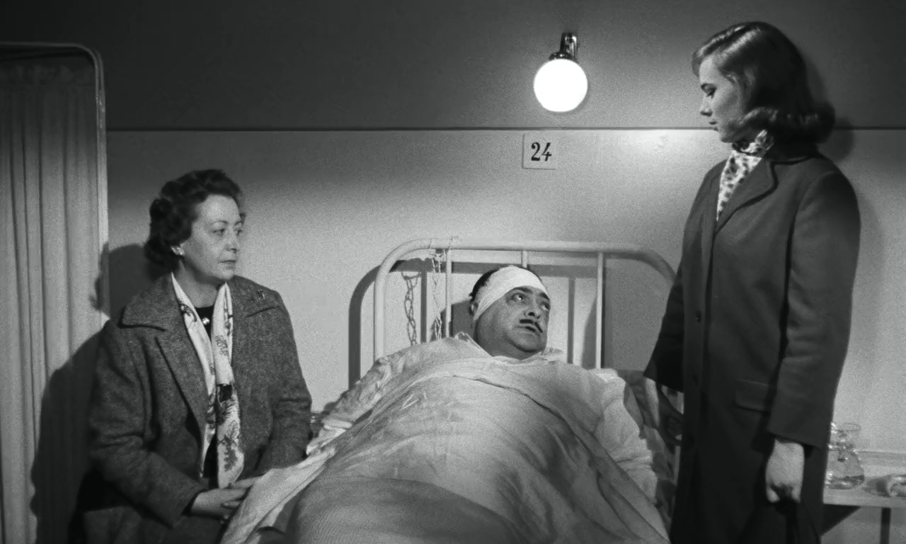 Miranda Campa, Cathia Caro, and Aldo Fabrizi in I tartassati (1959)