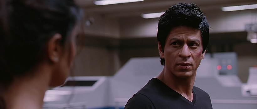 Shah Rukh Khan and Priyanka Chopra Jonas in Truy Sát Ông Trùm 2 (2011)