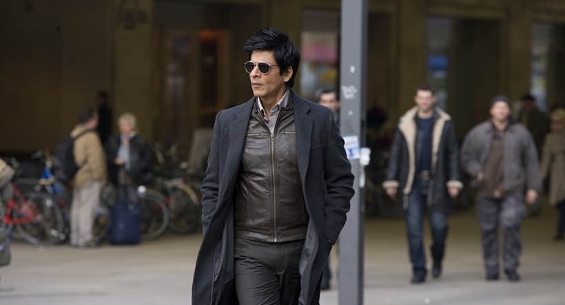 Shah Rukh Khan in Truy Sát Ông Trùm 2 (2011)