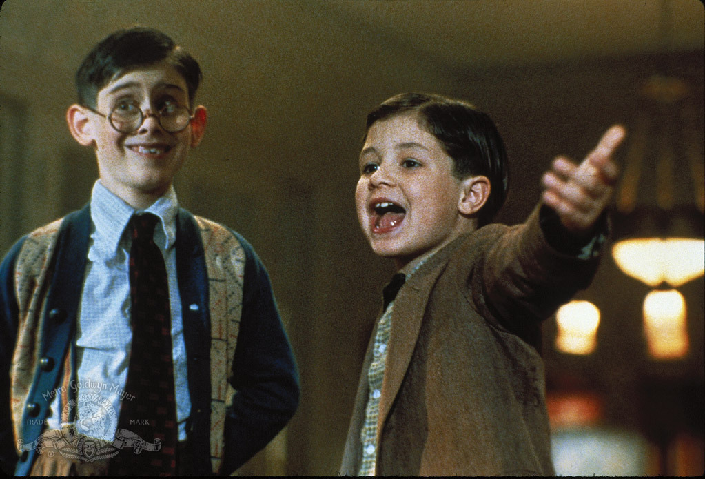 Josh Byrne and Ben Diskin in Mr. Saturday Night (1992)