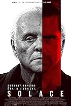 Anthony Hopkins and Colin Farrell in Truy Bắt Sát Nhân (2015)