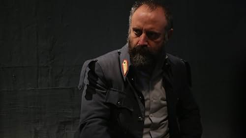 Halit Ergenç in Vatanim Sensin (2016)