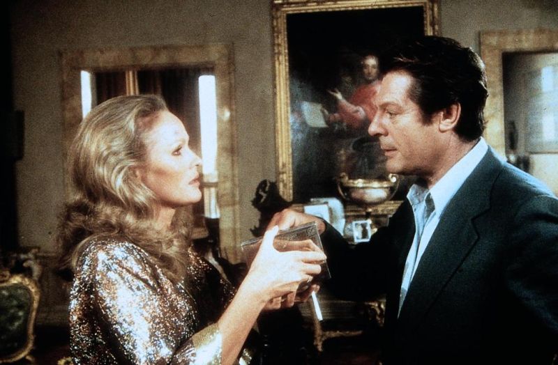 Marcello Mastroianni and Ursula Andress in Doppio delitto (1977)