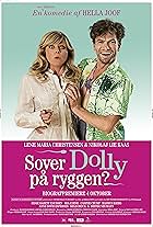 Sover Dolly på ryggen?