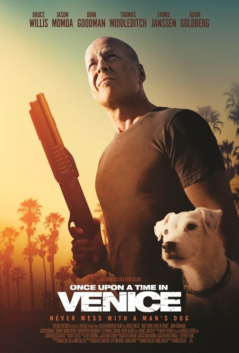 Bruce Willis in Bố Già Xứ Venice (2017)